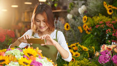 Smartphone Flower Photography: How to Take Better Photos 