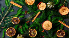 Use Scent & Light to Enhance Christmas in your Shop