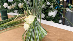 Watch Karen Barnes Bring a Winter Pick-Up and Go Arrangement to Life
