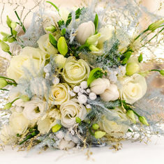 Green Flowers for a Wedding & How to Choose Them