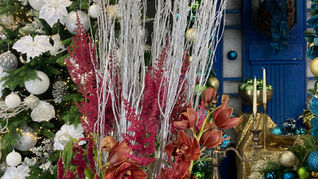 Watch Karen Barnes Bring a Foam-free Winter Arrangement to Life