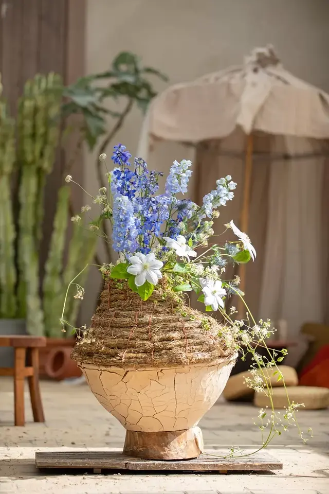 Desert trends arrangement