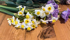 Watch Karen Barnes' Spring Trends 2026 - Minimalist Spring Arrangement