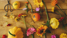 How to Style Pumpkins and Flowers Together