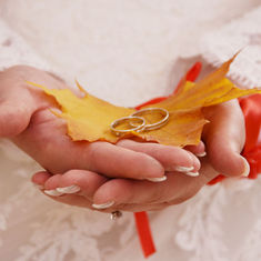 Seasonal Wedding Flowers for Autumn Brides