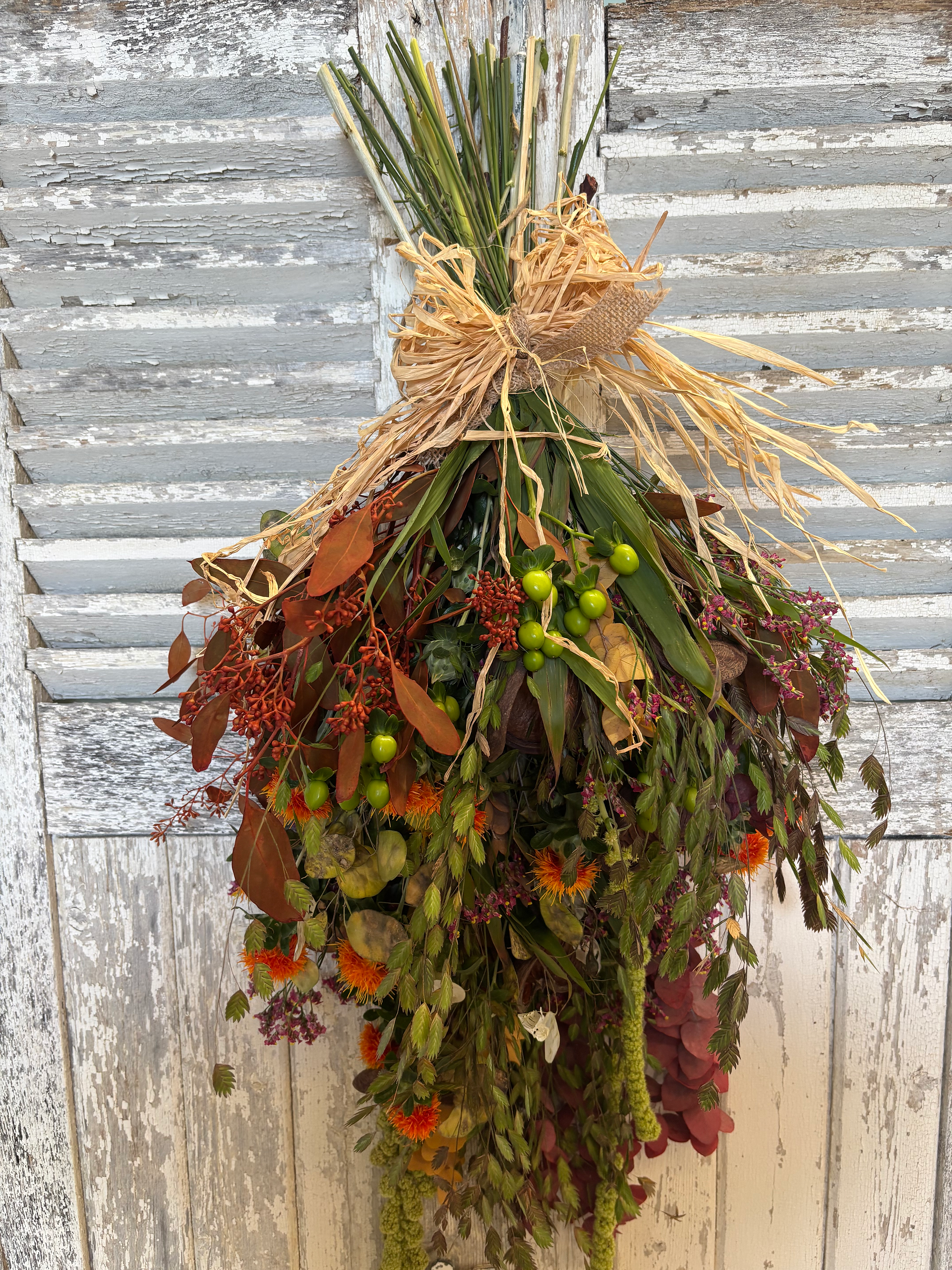 Door sway in the autumn trends colours and design